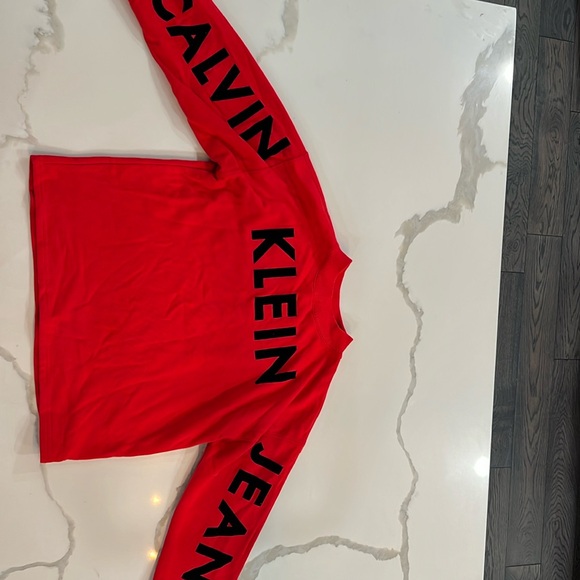 Calvin Klein sweater - Picture 1 of 5